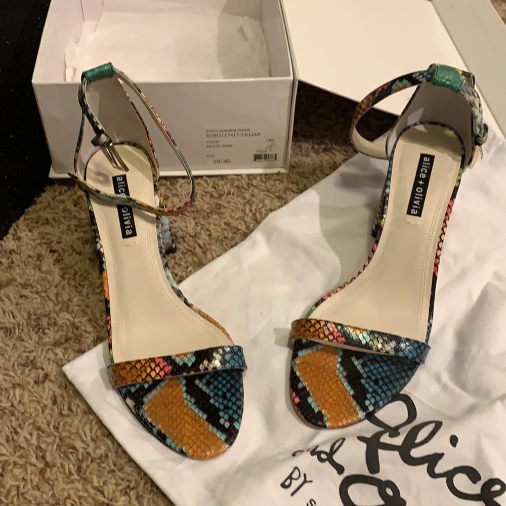 Alice and Olivia Lillian snake print